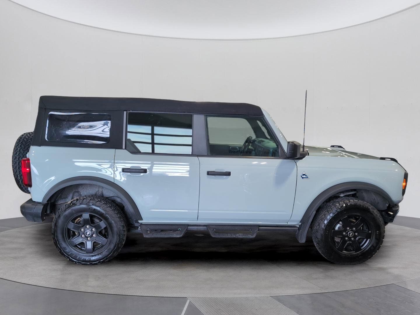 2022 Ford Bronco Black Diamond