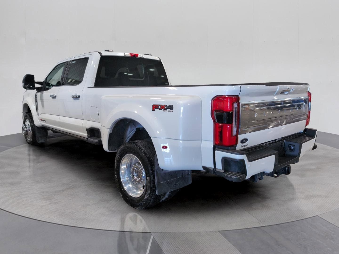 2024 Ford F-450SD Platinum DRW