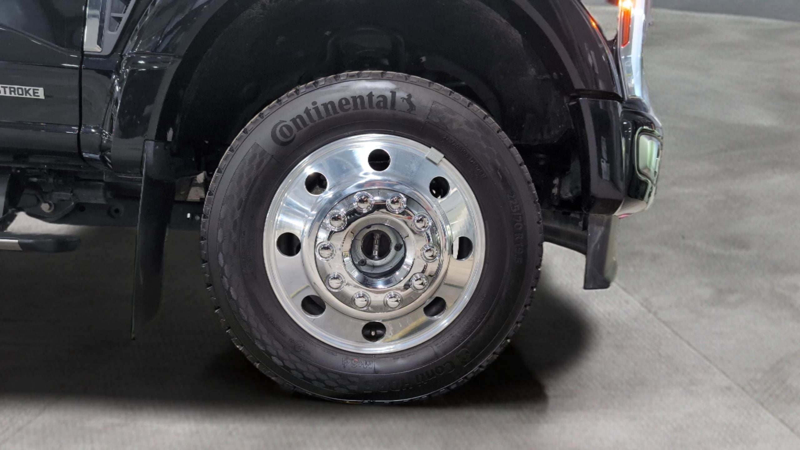 2025 Ford F-450SD Platinum DRW