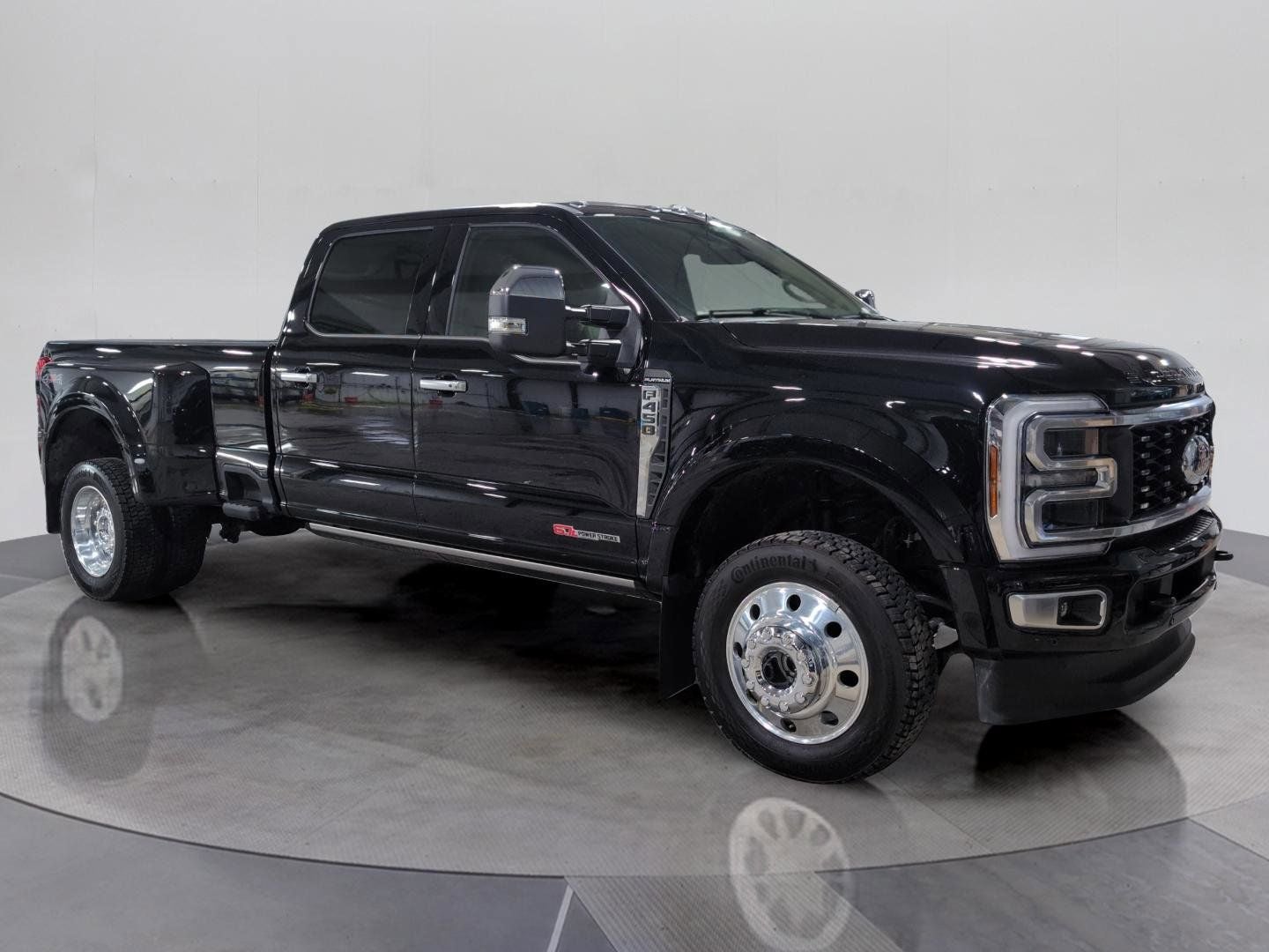 2025 Ford F-450SD Platinum DRW