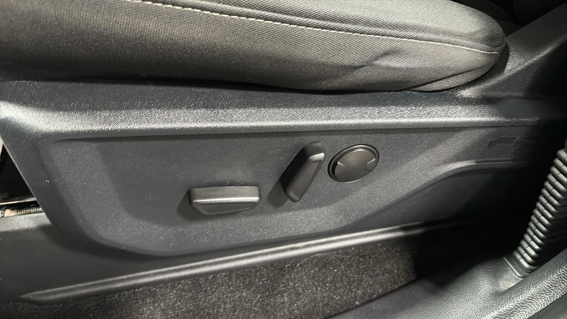 2023 Ford F-150 Base