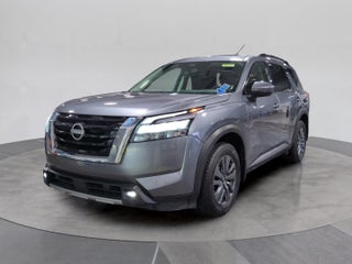 2024 Nissan Pathfinder Base