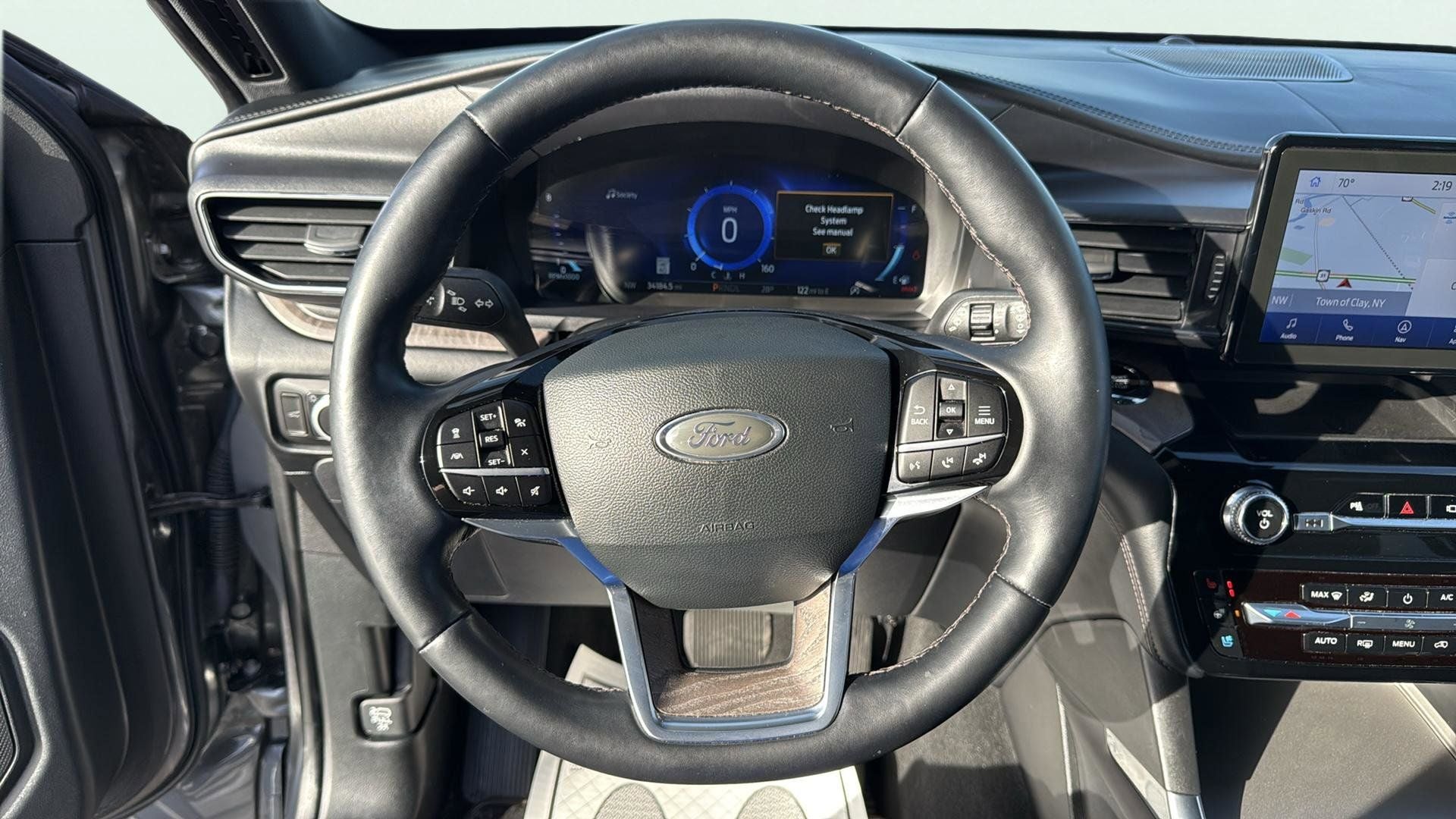 2023 Ford Explorer Platinum