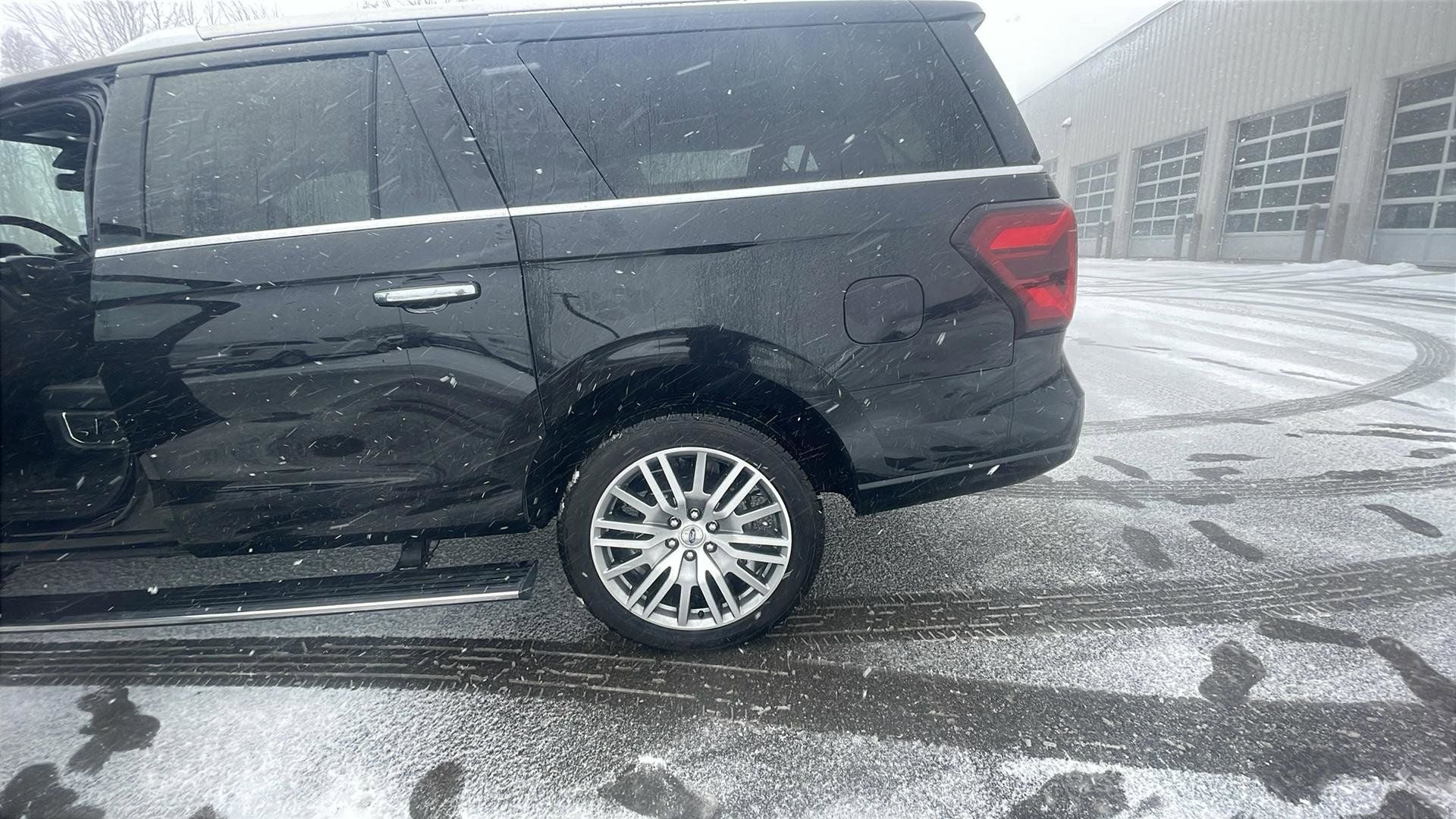 2023 Ford Expedition Max Platinum