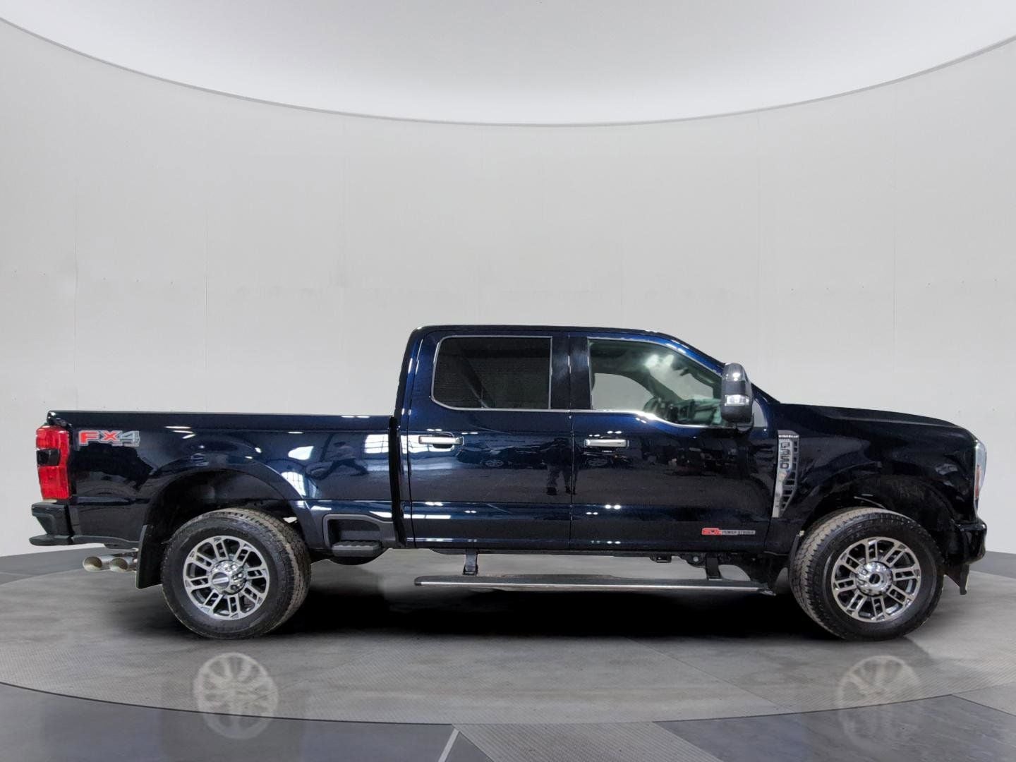 2025 Ford F-350SD Platinum
