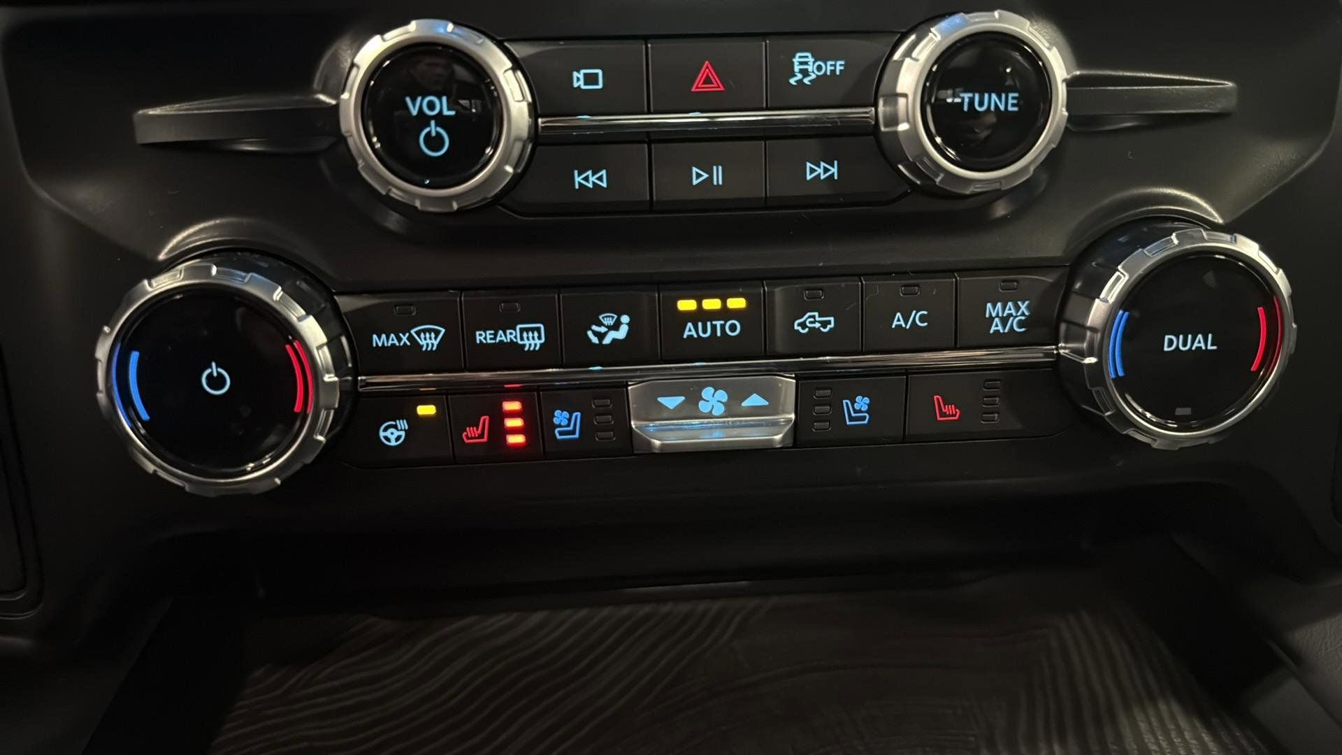 2025 Ford F-350SD Platinum DRW