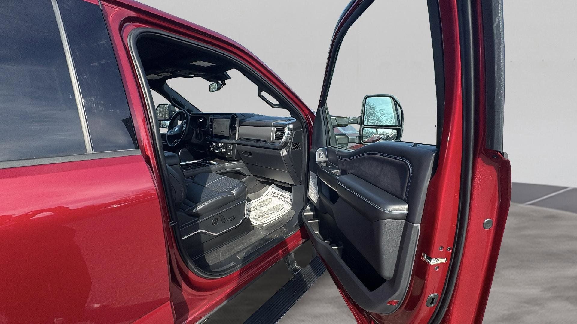 2025 Ford F-450SD Platinum DRW