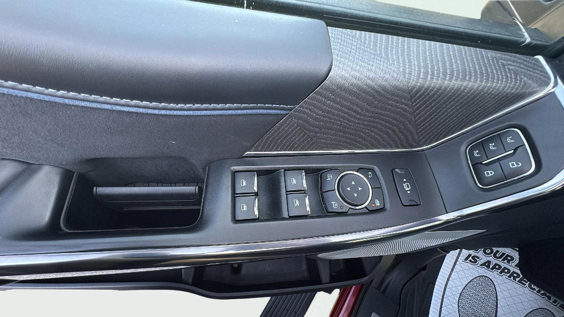 2025 Ford F-450SD Platinum DRW