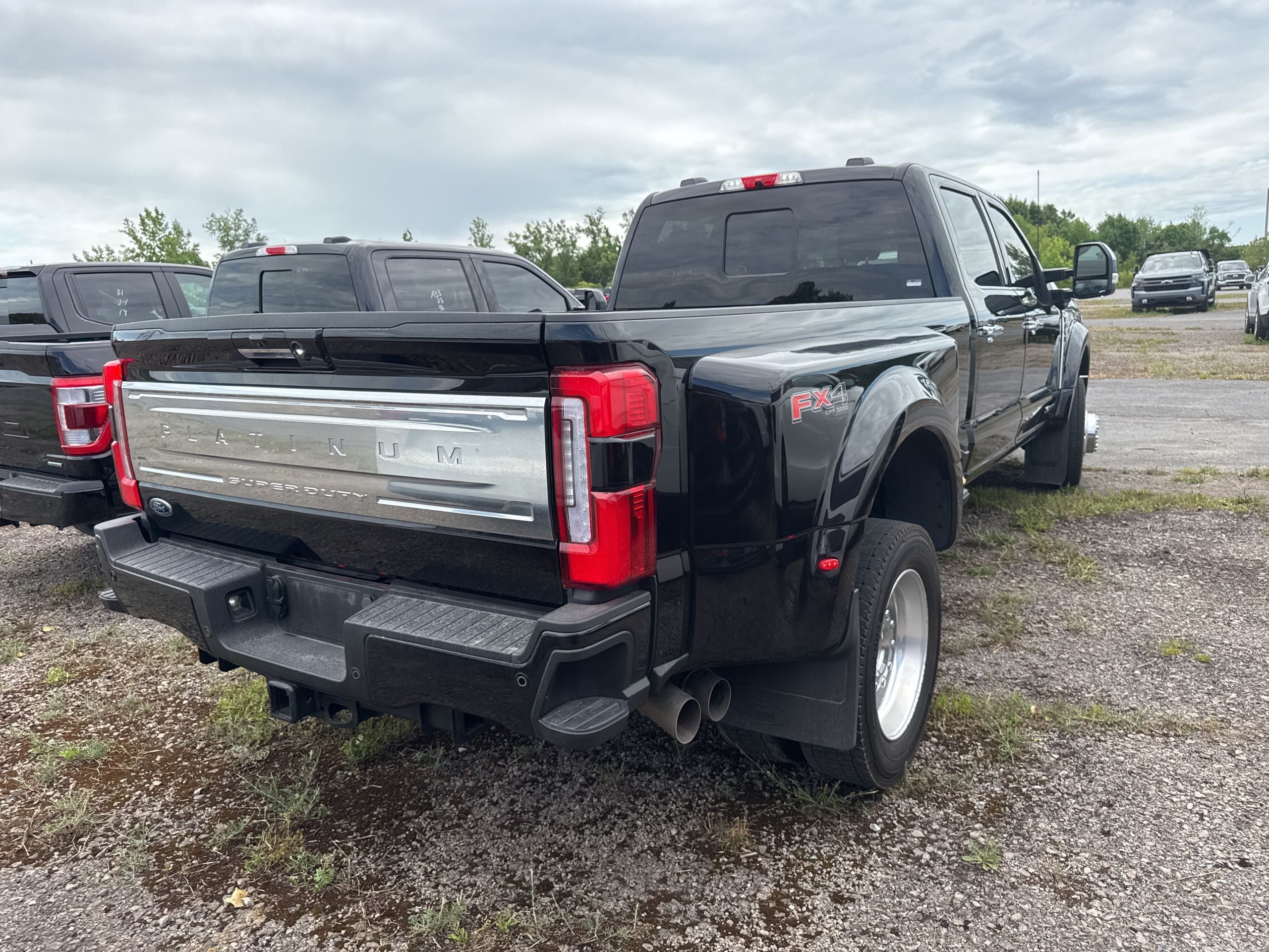 2023 Ford F-450SD Platinum DRW