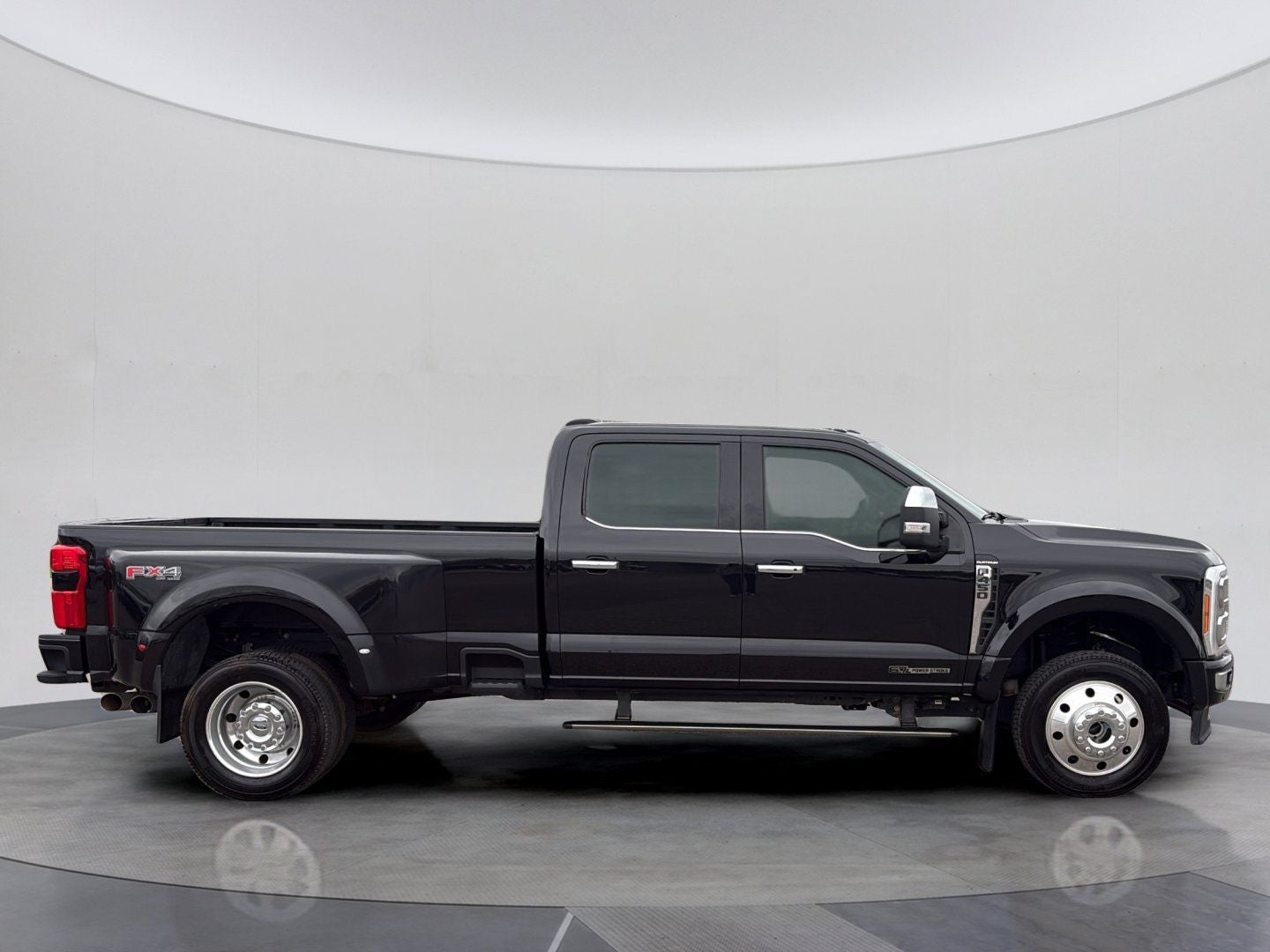 2023 Ford F-450SD Platinum DRW