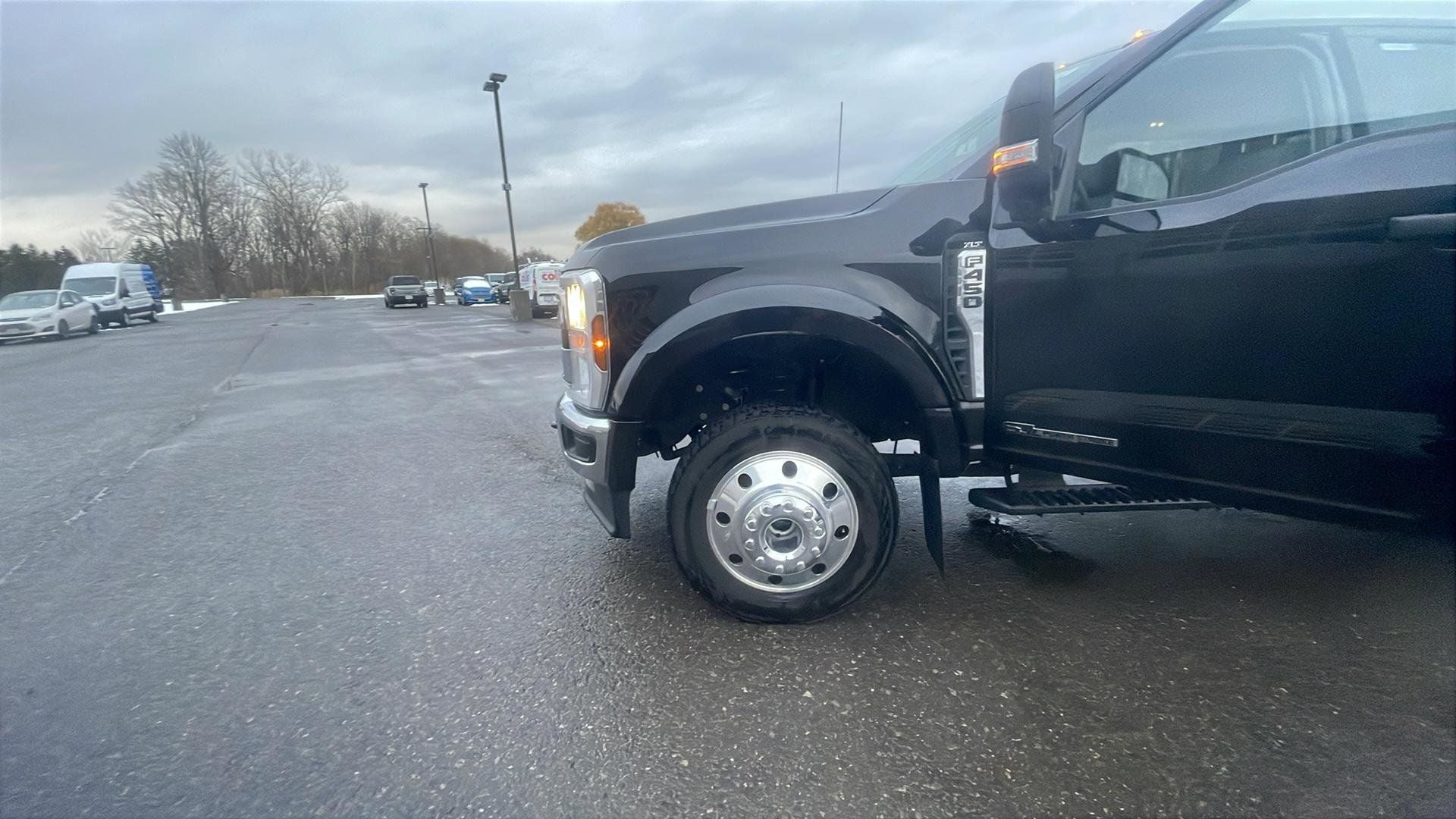 2025 Ford F-450SD XLT DRW