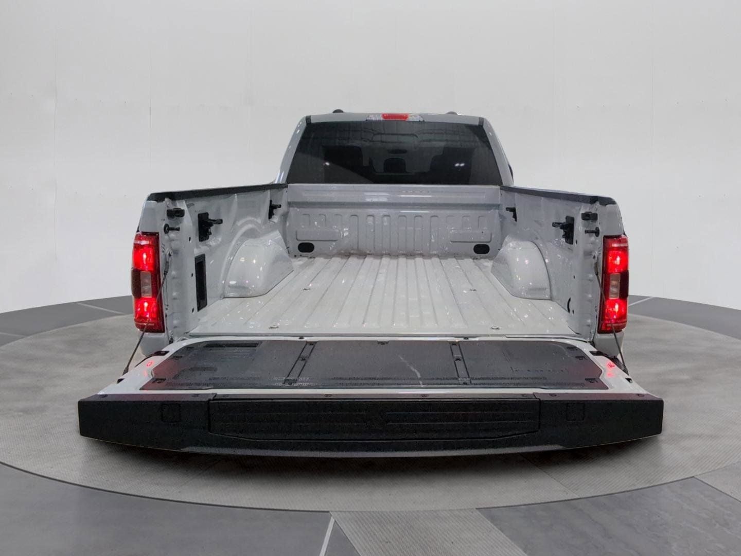 2023 Ford F-150 Base