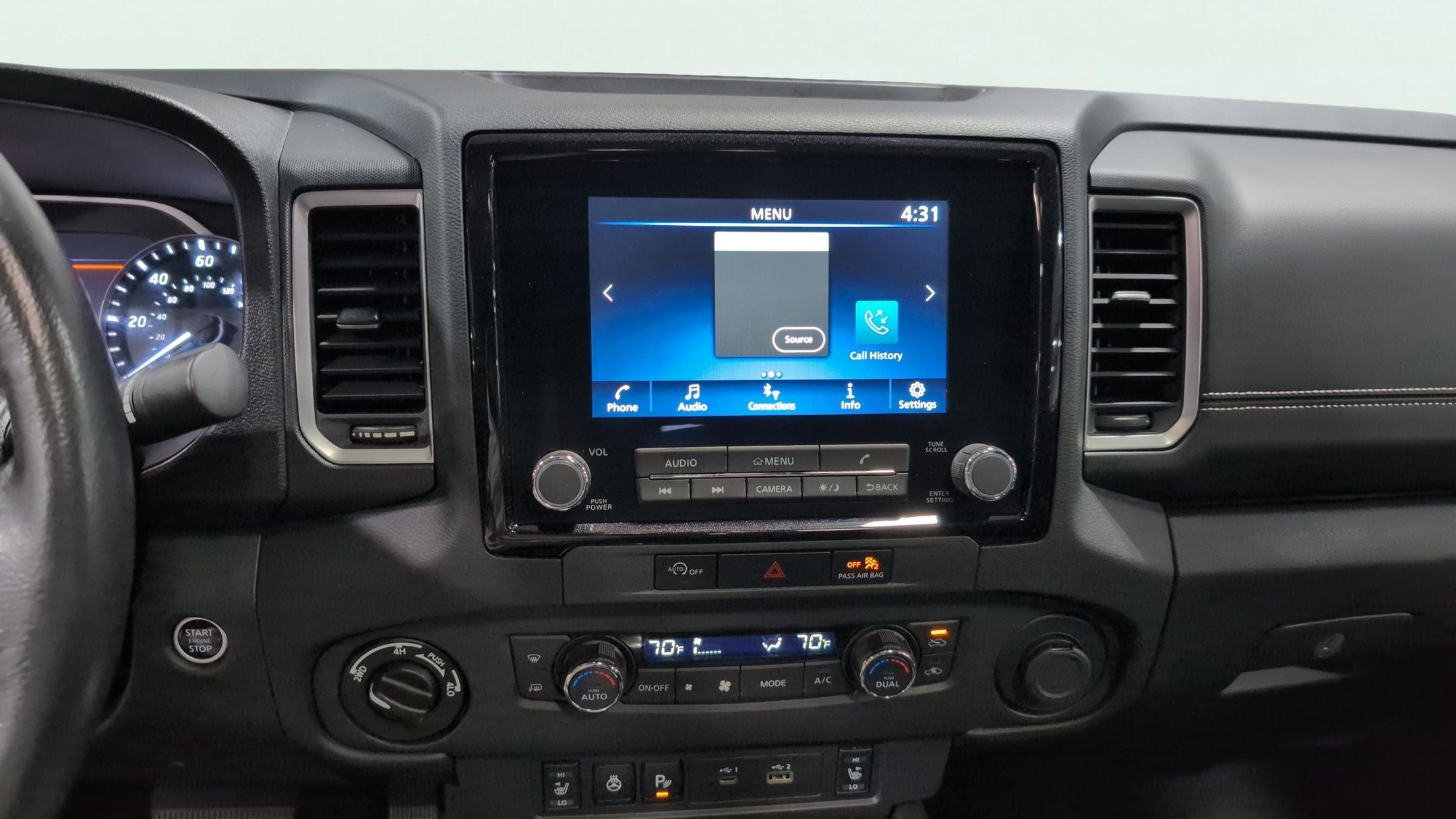 2023 Nissan Frontier SV