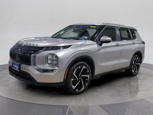 2022 Mitsubishi Outlander ES
