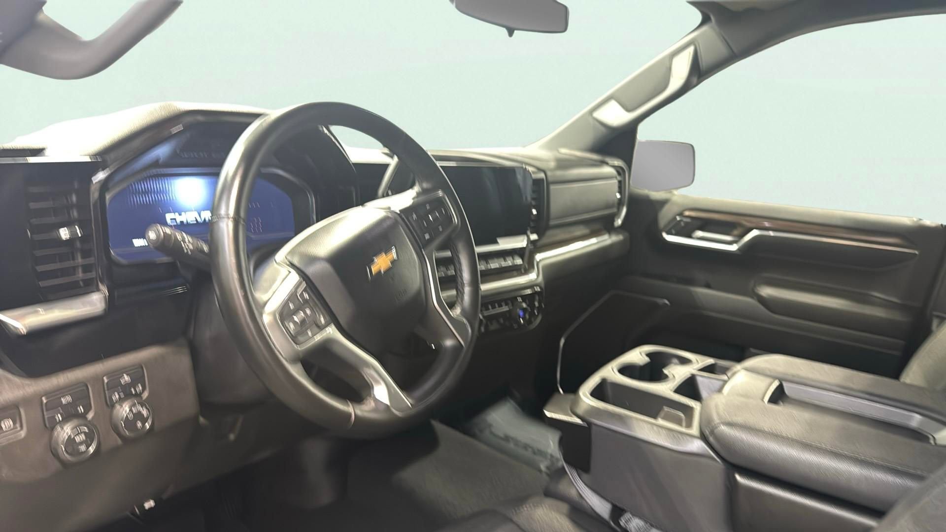 2023 Chevrolet Silverado 1500 LT (2FL)