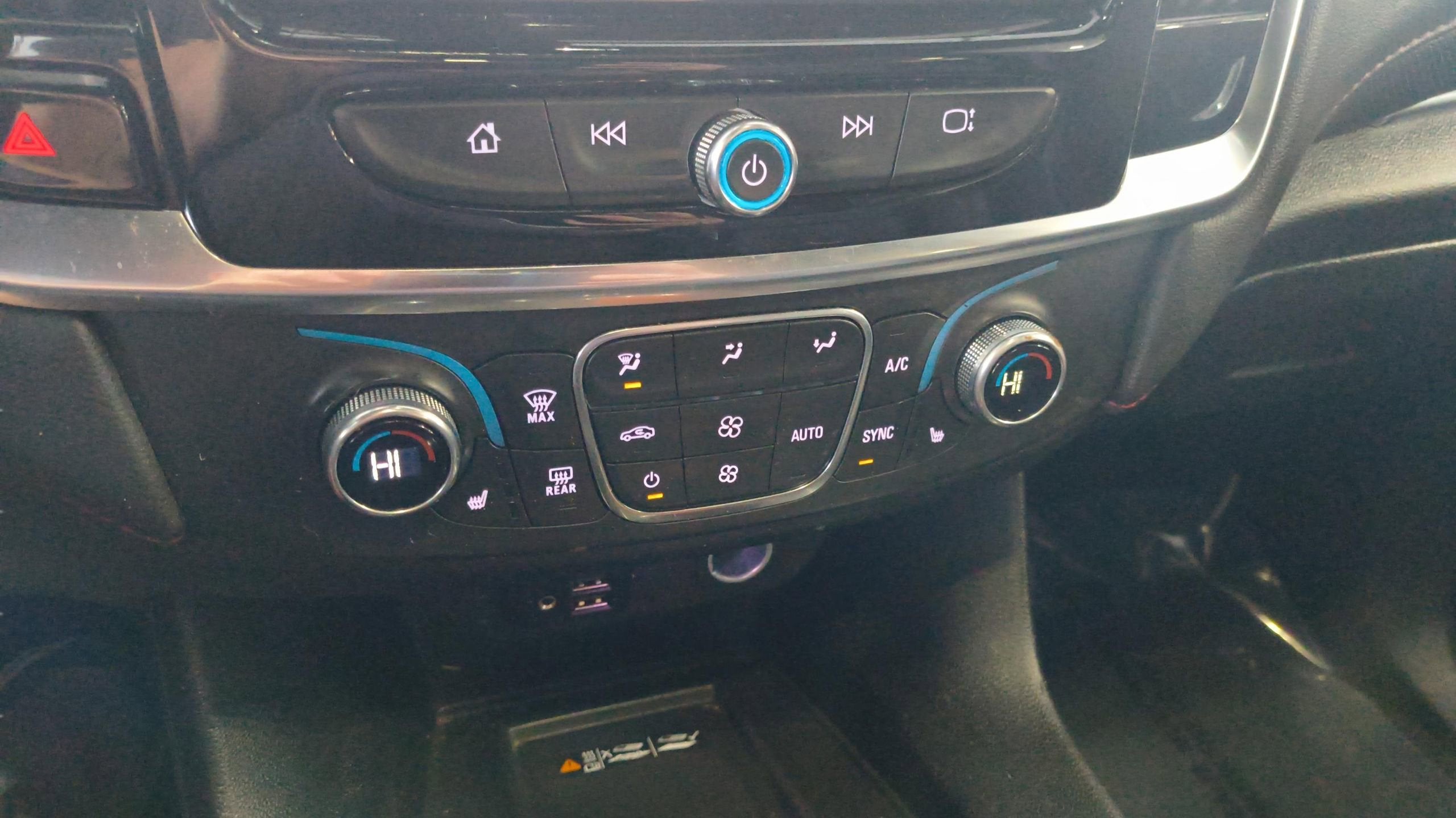 2023 Chevrolet Traverse RS