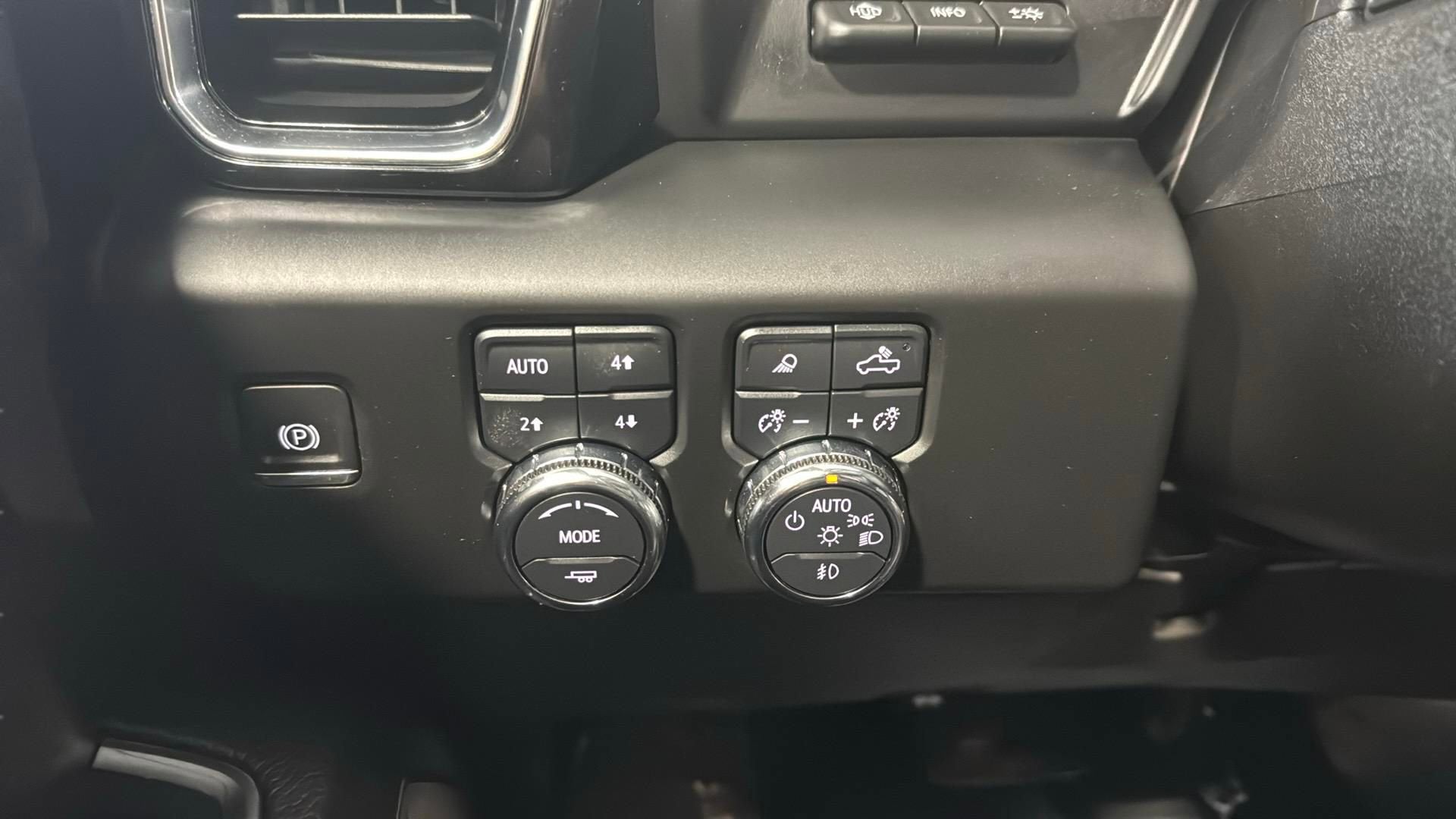 2024 GMC Sierra 3500 HD Denali