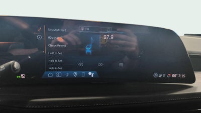 2025 Cadillac XT4 Premium Luxury