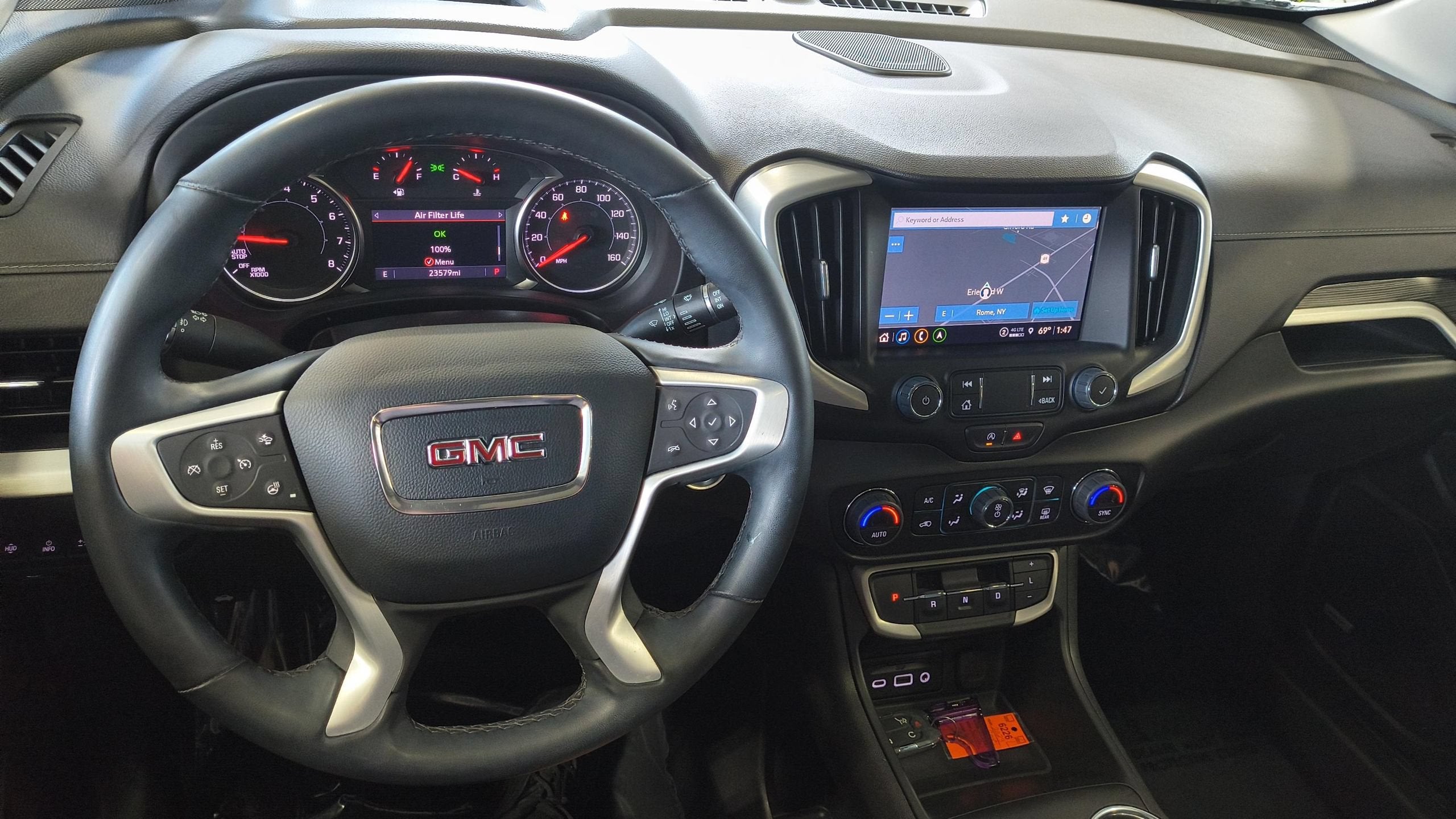 2023 GMC Terrain SLT