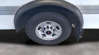 2025 GMC Savana Cutaway 3500 1WT