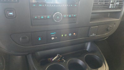 2025 GMC Savana Cutaway 3500 1WT