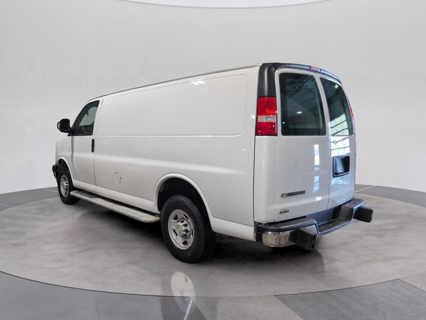 2024 Chevrolet Express Cargo 2500 WT