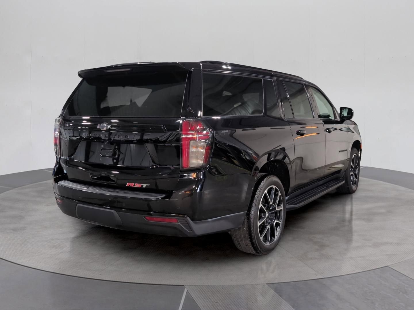 2024 Chevrolet Suburban RST