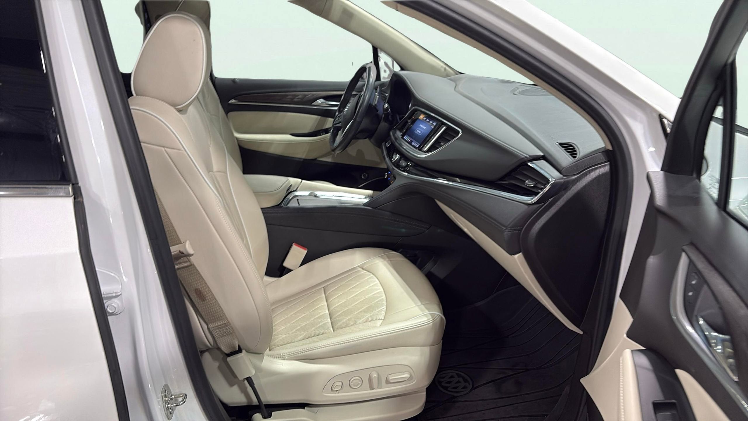 2022 Buick Enclave Avenir