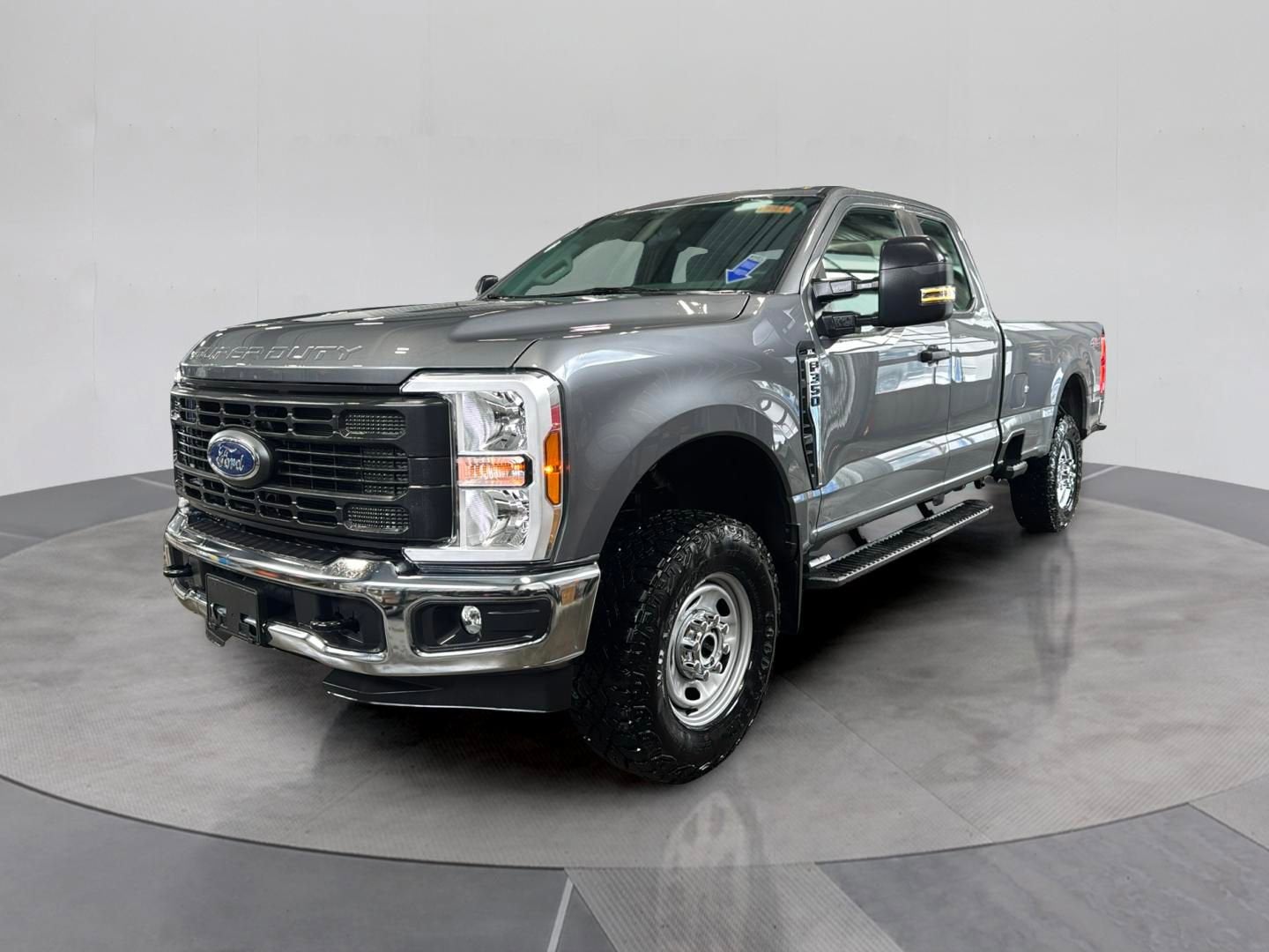 2025 Ford Super Duty F-350 SRW XL