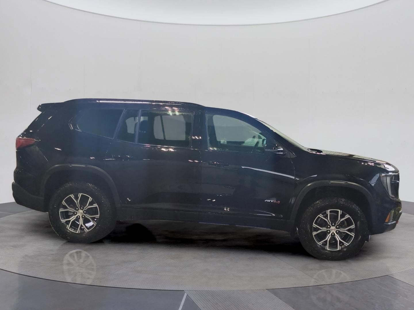 2025 GMC Acadia AT4