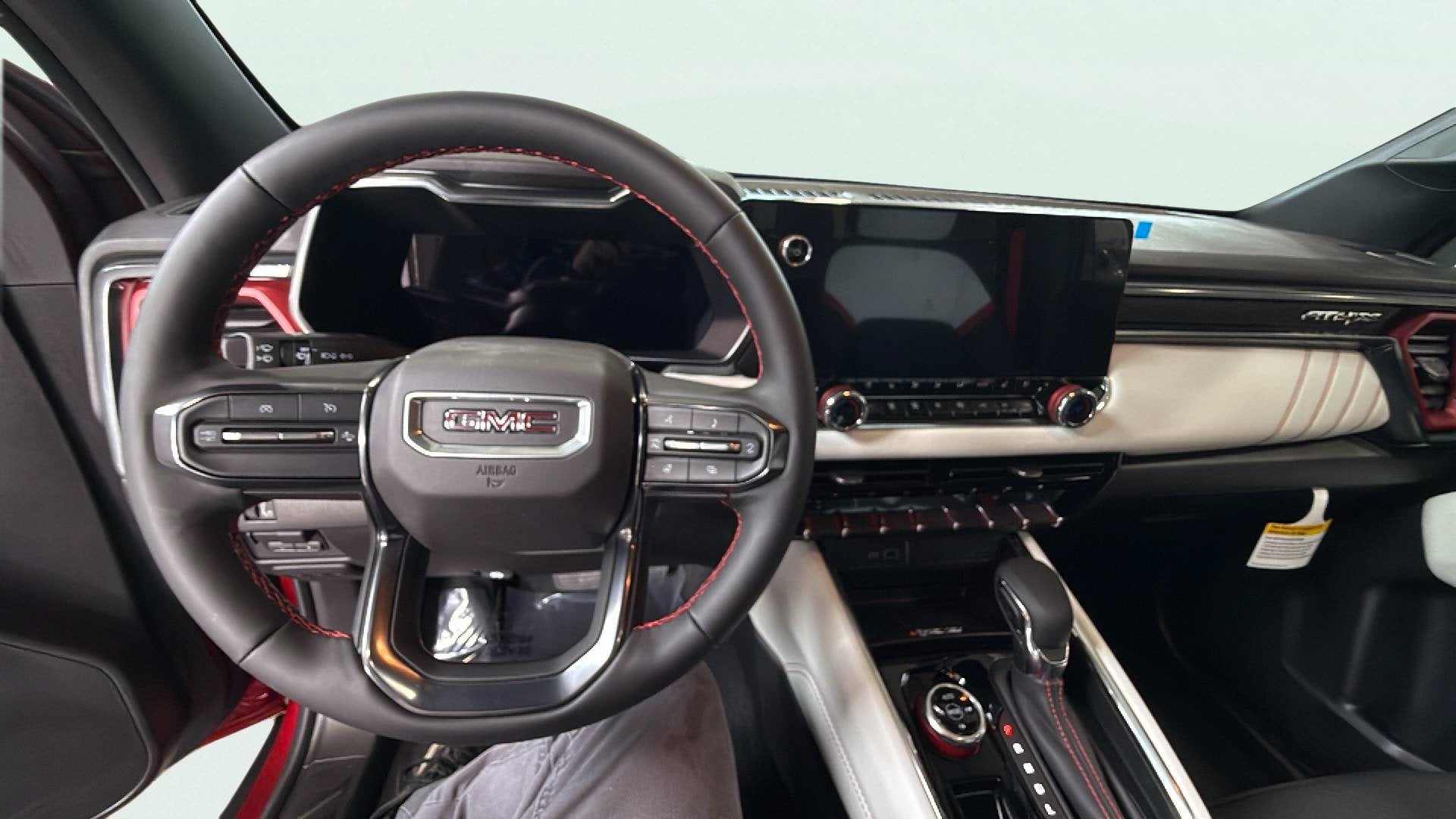 2025 GMC Canyon AT4