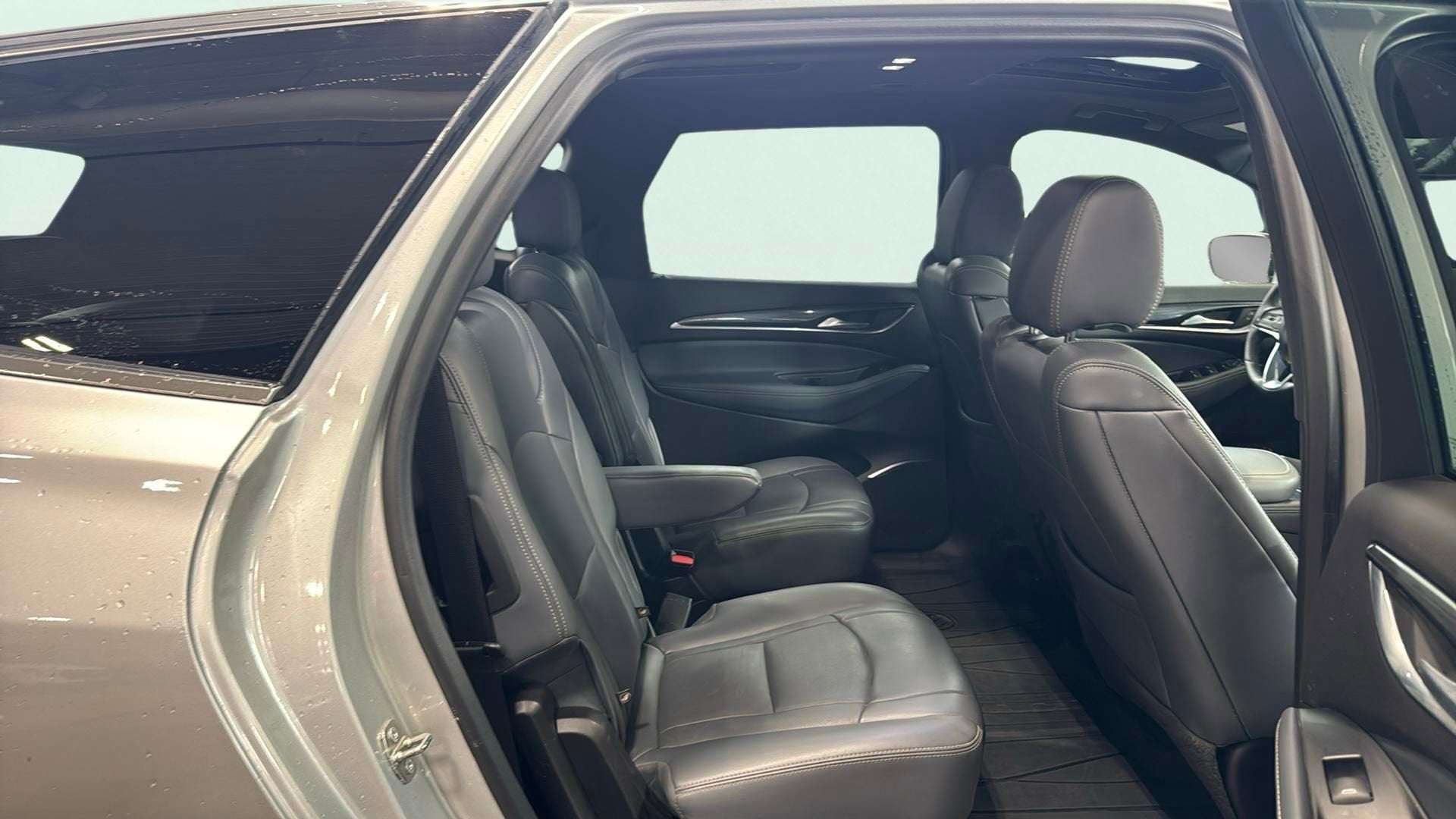2022 Buick Enclave Essence