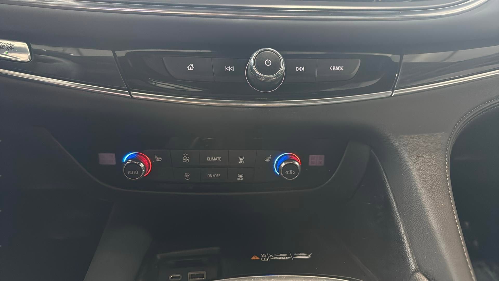 2022 Buick Enclave Essence