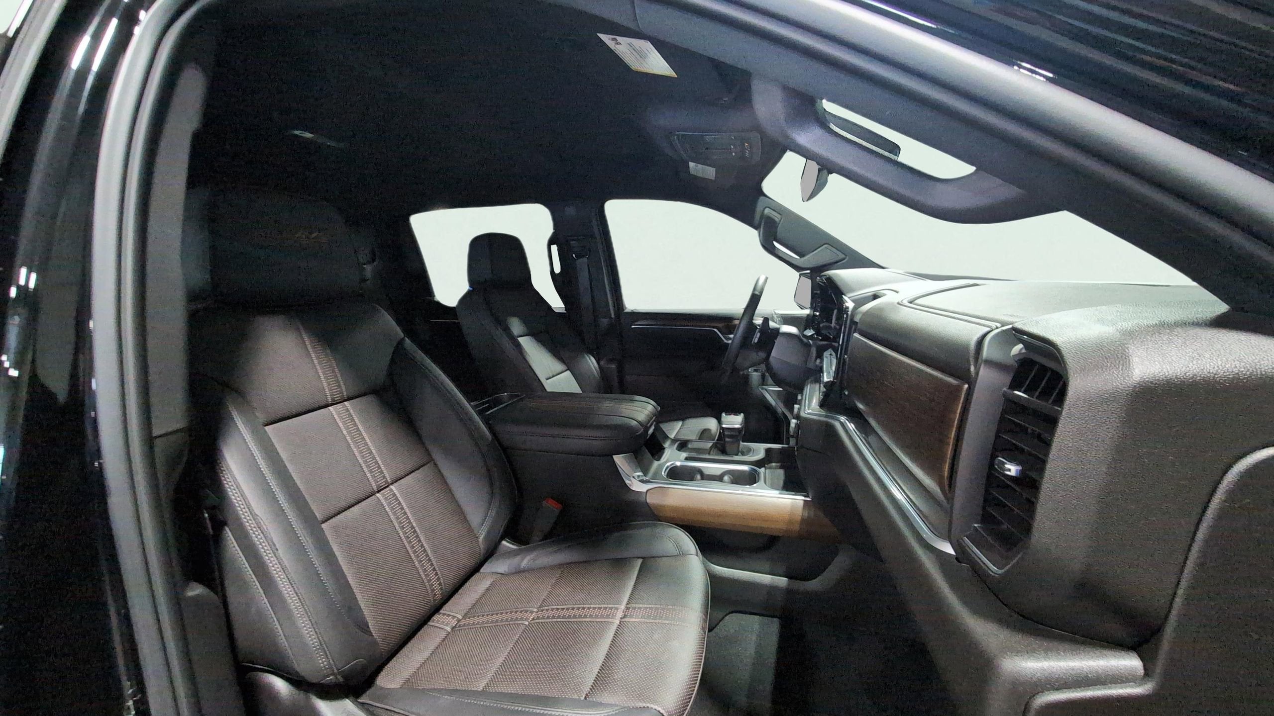 2026 Chevrolet Silverado 1500 High Country - Photo 17