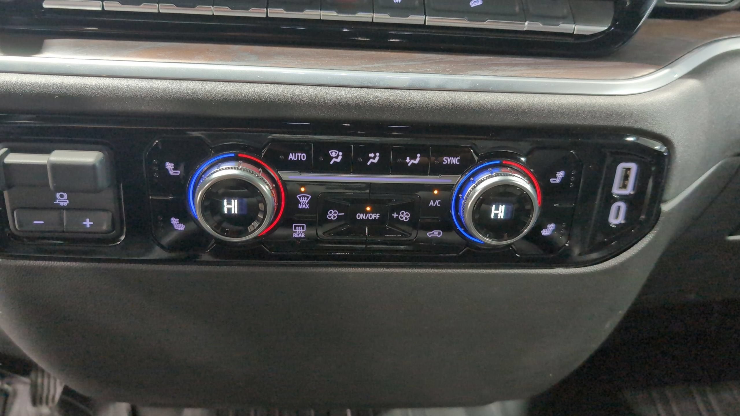 2025 GMC Sierra 3500 HD SLT