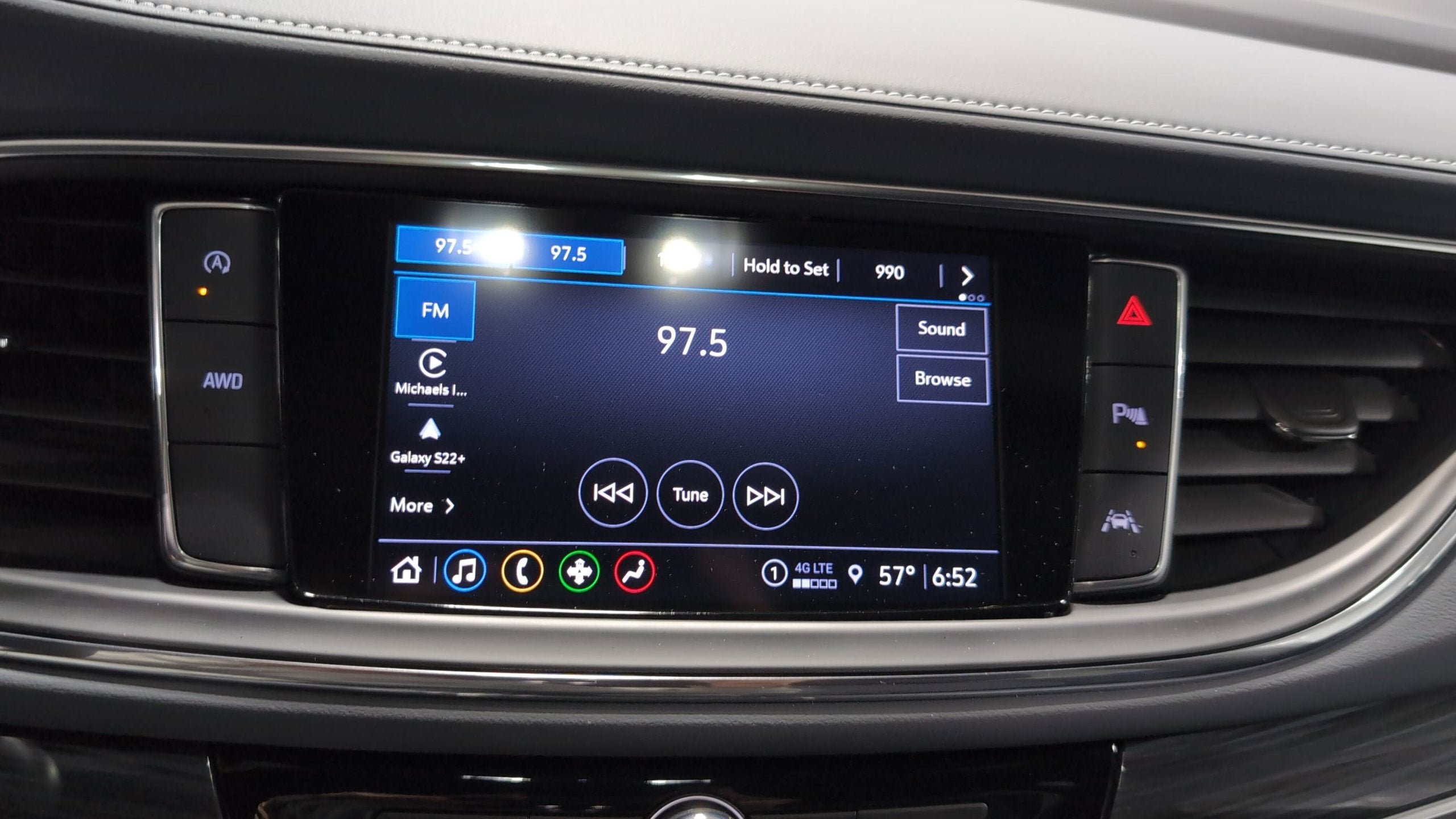 2022 Buick Enclave Essence